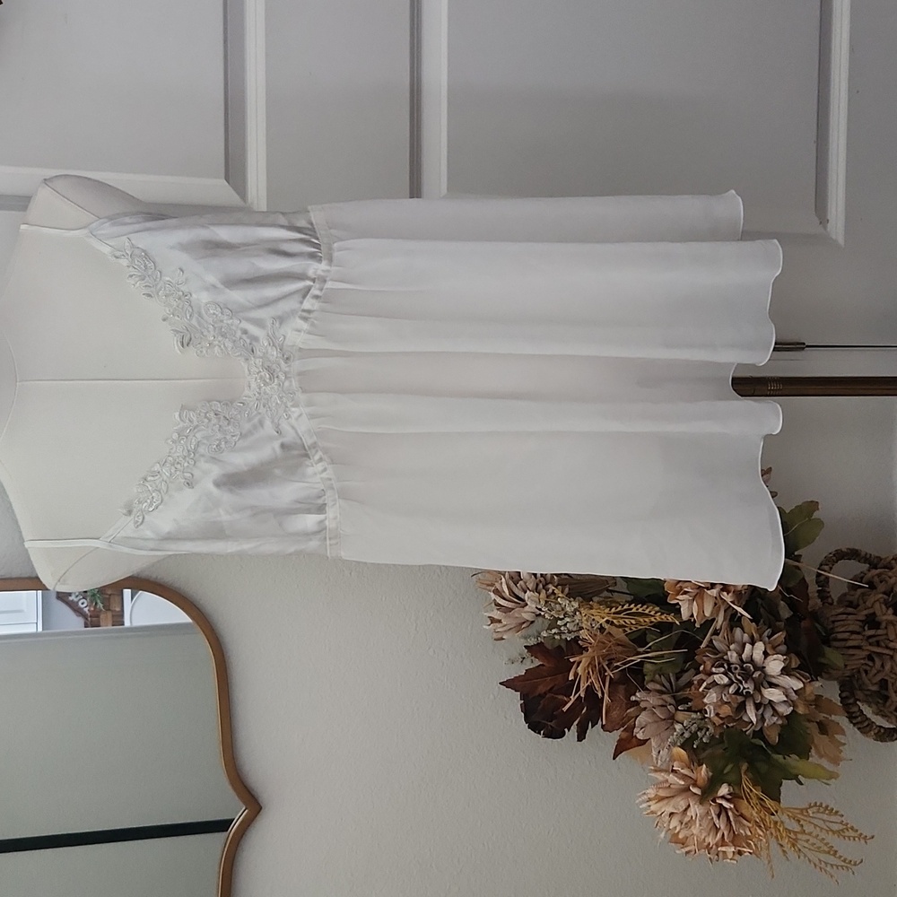 Vintage Elegant White Lace Trim Slip